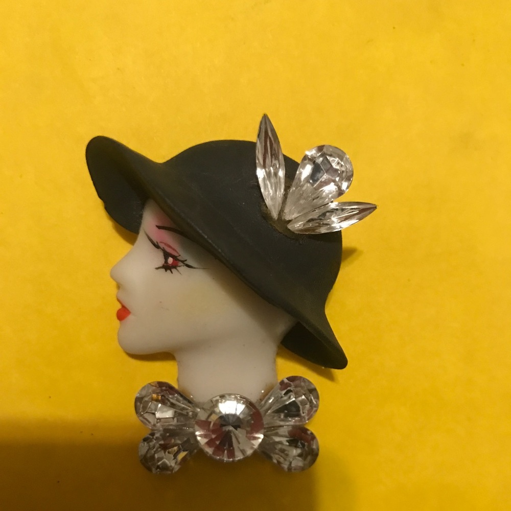 Stunning Vintage Cutie Brooch